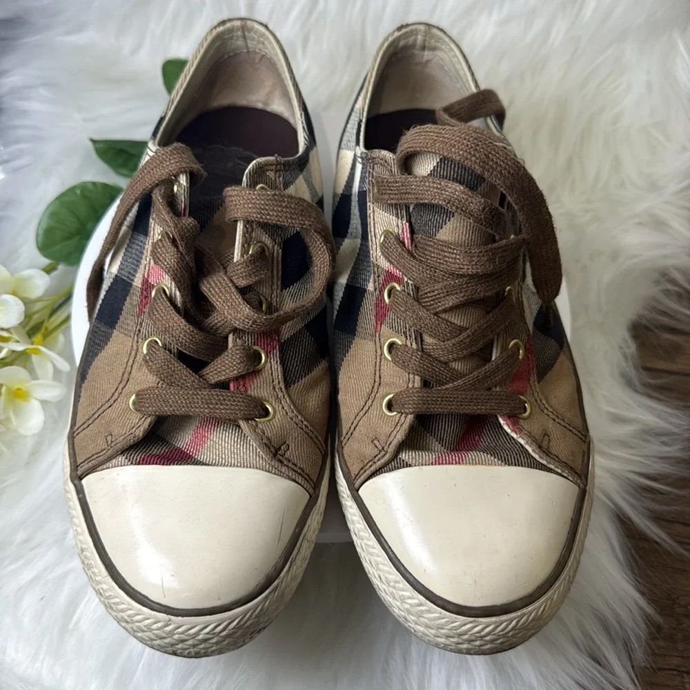 Size 7 (37) Women’s Burberry Sneakers
